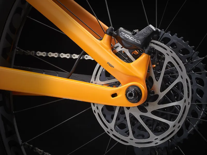 TREK Remedy 9.8 Full Suspension Mountain Bike in Satin Marigold
